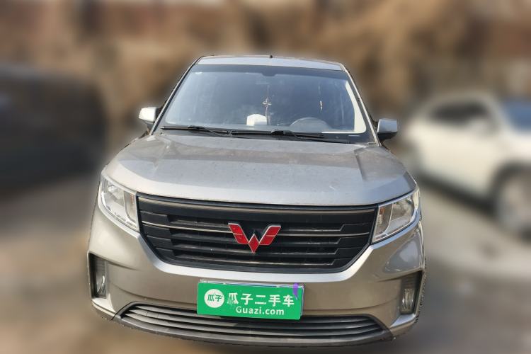 Used Wuling Hongguang PLUS 2019 1.5T Manual Comfort Version 7 Seats
