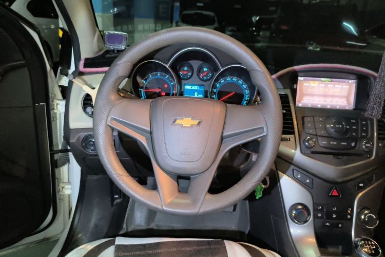 Used Chevrolet Cruze 2015 1.5L Classic SE MT
