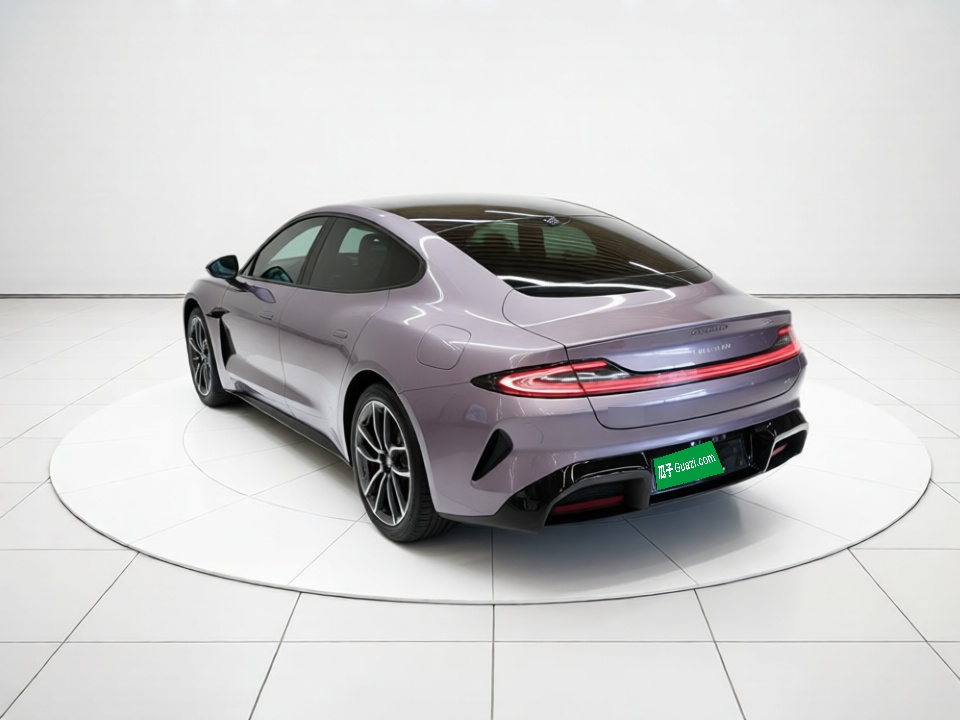Xiaomi Auto SU7 2024 Rear-Drive Ultra-Long Range Advanced Pro-Level Intelligent Driving Version — снимка 4