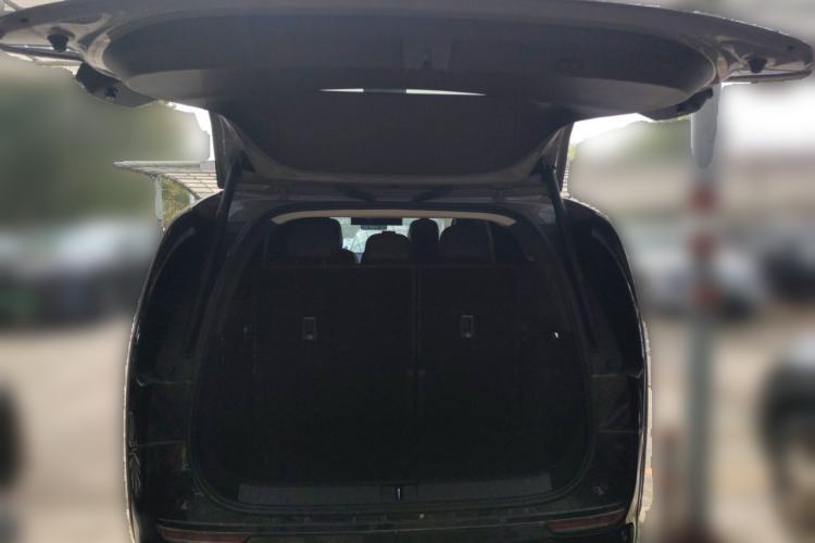 Used Li Auto MEGA 2024 Ultra Model
