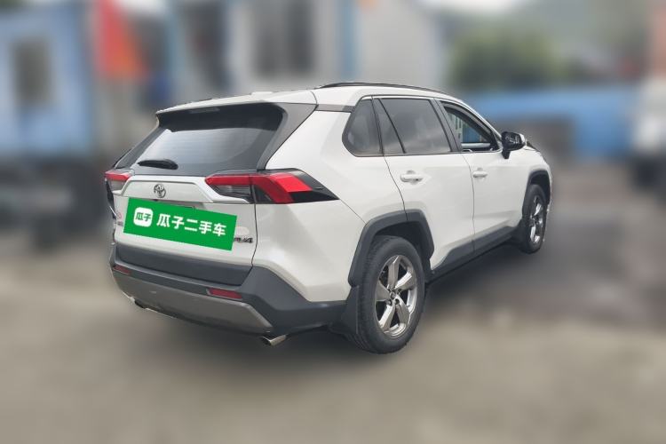 Used Toyota RAV4 2021 2.0L CVT Two-Wheel Drive Fashion Edition Rear Right 45 Deg