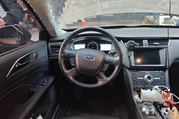 Used Ford Taurus 2017 EcoBoost 245 Luxury Model Steering Wheel