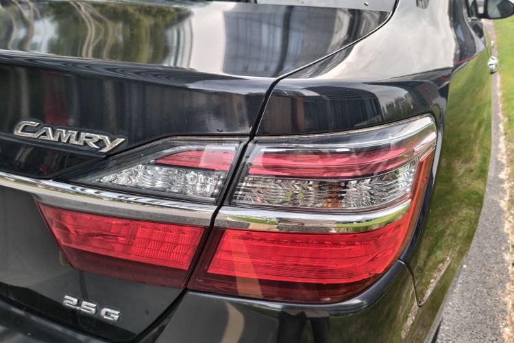 Used Toyota Camry 2015 2.5G Luxury Navigation Edition Exterior 8