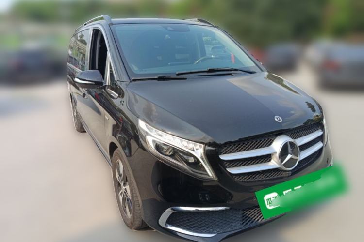 Used Mercedes-Benz V-Class 2021 V 260 Prestige Edition Front Right 45 Deg