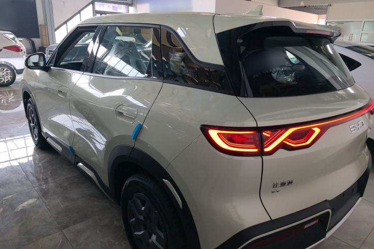 Used BYD Yuan UP 2025 Model 301KM Leading Version