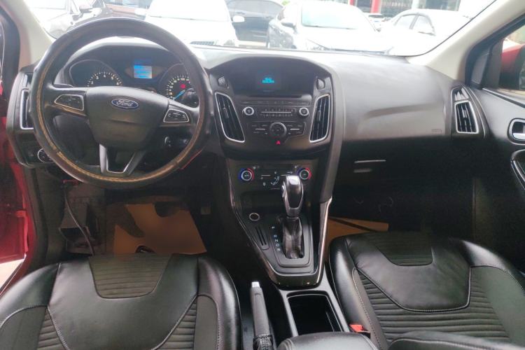 Used Ford Focus 2015 Hatchback 1.6L Automatic Fashion Edition