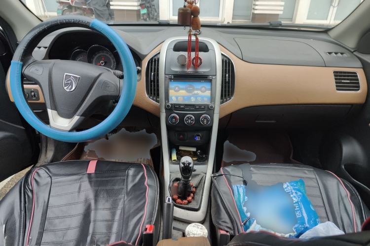 Used Baojun 630 2013 1.5L manual Entry-level trim
