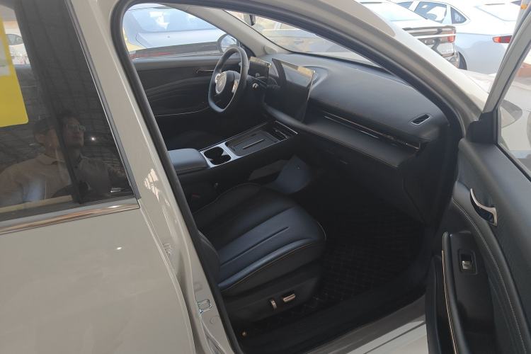 Used Baojun Yunhai 2025 Model 500km Pure Electric Travel Edition Right Front Seat