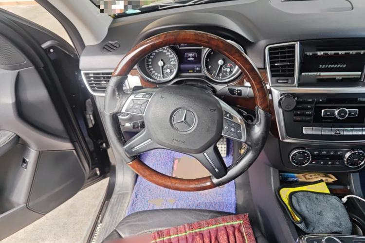 Used Mercedes-Benz M-Class 2014 ML 400 4MATIC Luxury Model