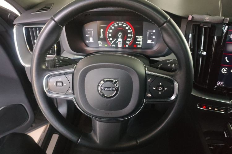 Used Volvo XC60 2021 T5 4x4 Smart Luxury Edition