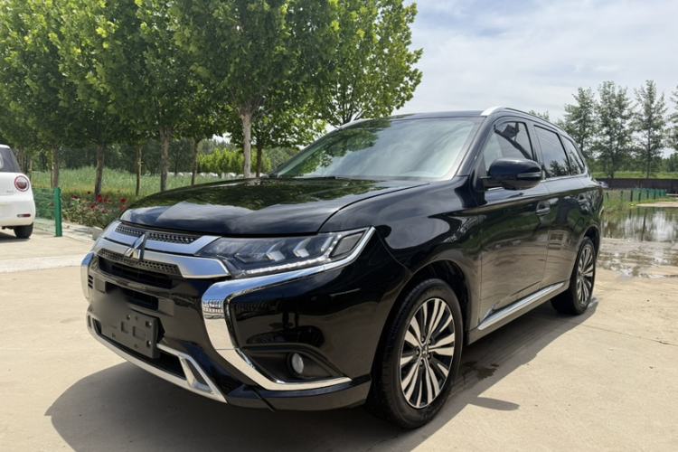 Used Mitsubishi Outlander 2021 2.4L 4x4 Zhi Xiang Edition 7 Seats