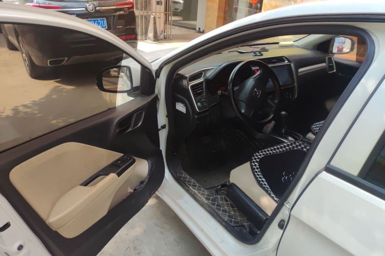 Used Honda Greiz 2016 1.5L CVT Classic Edition Driver Seat