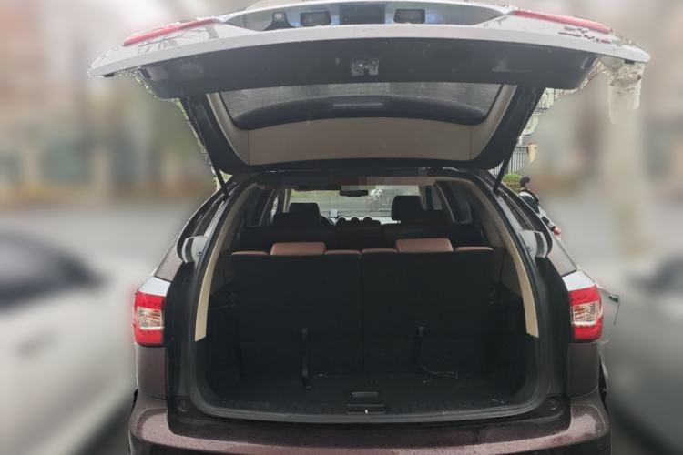 Used BYD S7 2015 2.0T Upgraded Automatic Luxury Version Trunk