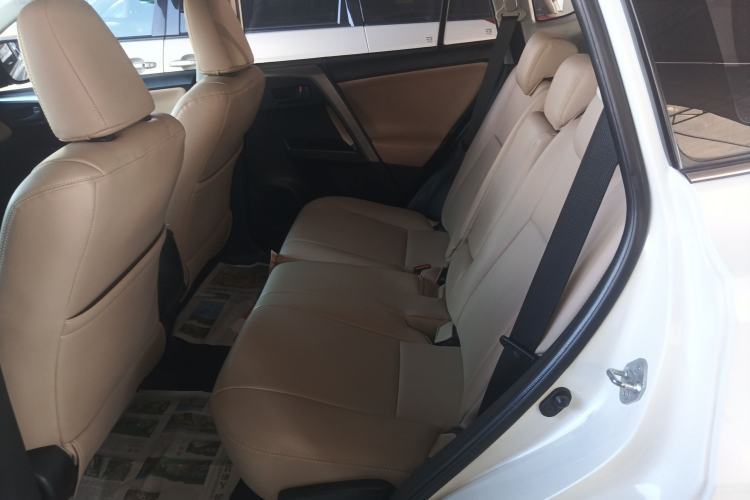 Used Toyota RAV4 2016 2.0L CVT Two-Wheel Drive Fashion Edition China V Standard