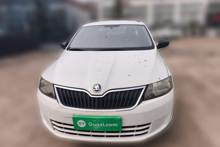 Used Skoda Rapid 2013 1.6L Manual Enjoyment Model