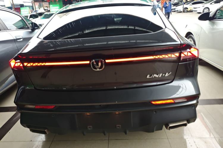 Used Changan UNI-V 2024 1.5T Prestige Edition
