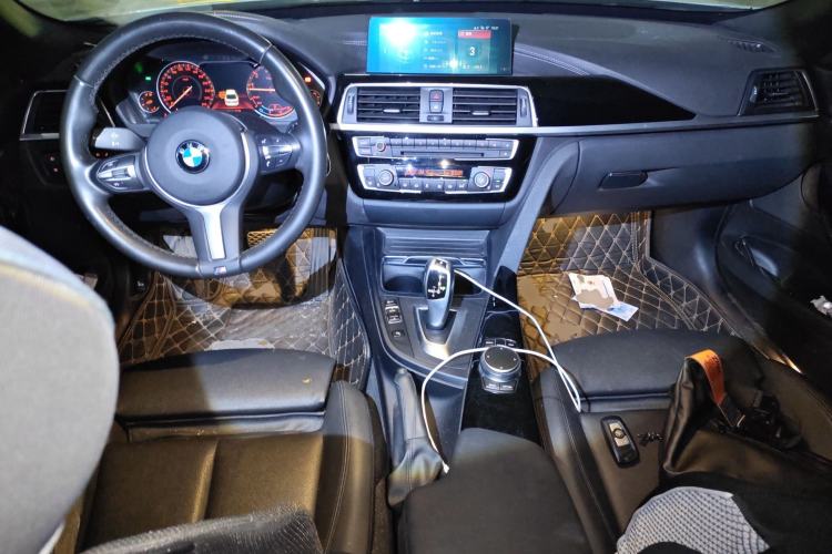 Used BMW 3 Series GT 2020 320i M Sport Package Center Console