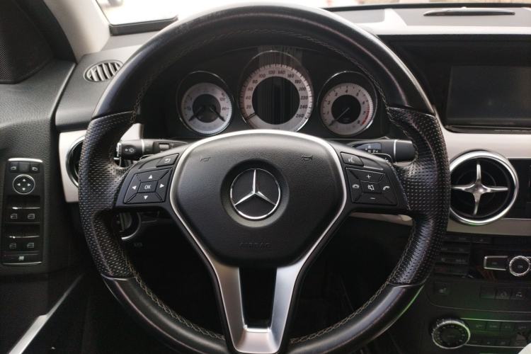 Used Mercedes-Benz GLK-Class 2013 GLK 300 4MATIC Dynamic Sunroof Model
