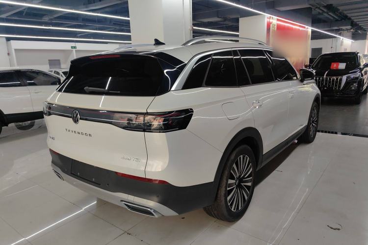 Used Volkswagen Tavendor 2023 330TSI Luxury Touring Edition