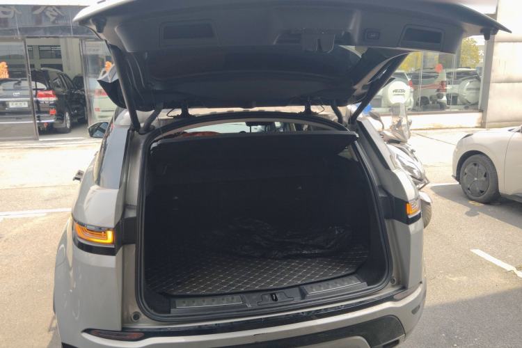 Used Land Rover Range Evoque 2021 Range Rover Velar L 249PS R-Dynamic First Edition Trunk