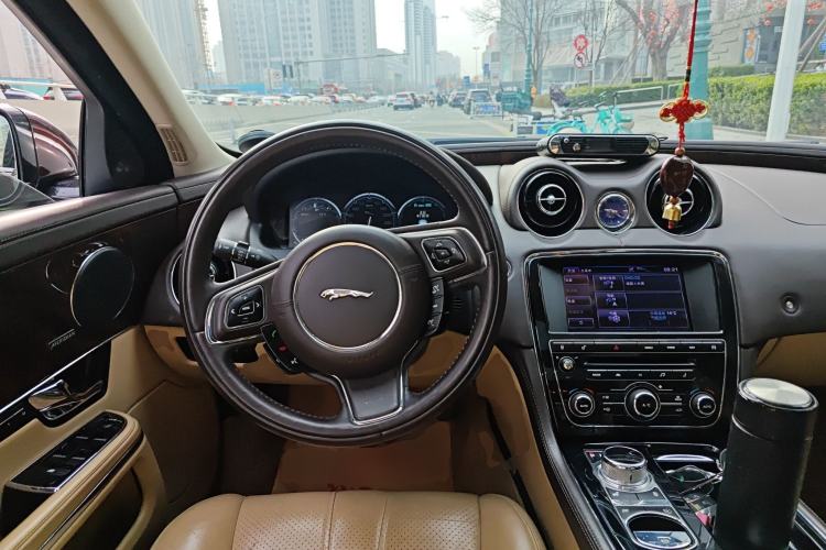 Used Jaguar XJ 2013 XJL 3.0 SC Panoramic Business Edition
