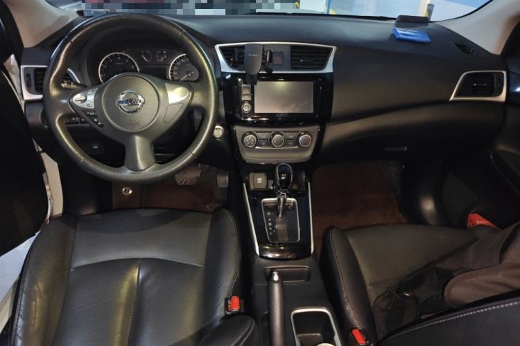 Used Nissan Sylphy 2018 1.6XV CVT Deluxe Edition Center Console