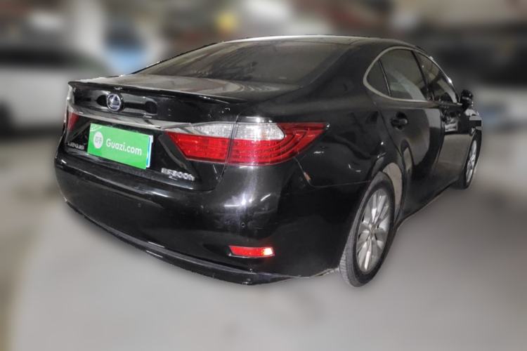 Used Lexus ES 2013 300h Elite Edition
