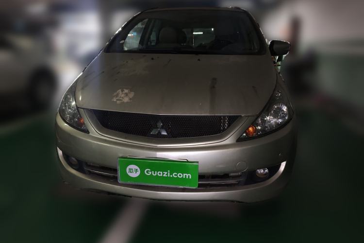 Used Mitsubishi Grandis 2007 2.4 7-Seater Comfort Edition Front