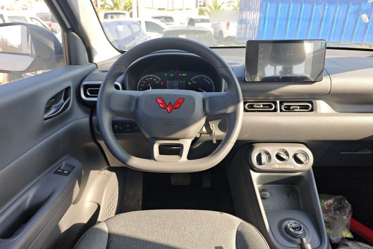 Used Wuling Hongguang New Energy 2025 Extended-Range Hybrid 50 km Standard Version
