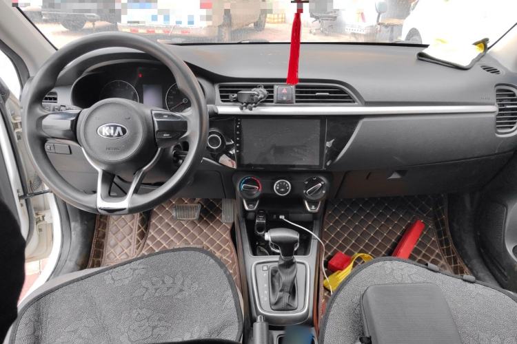 Used Kia K2 2017 Sedan 1.4L Automatic GLS Center Console