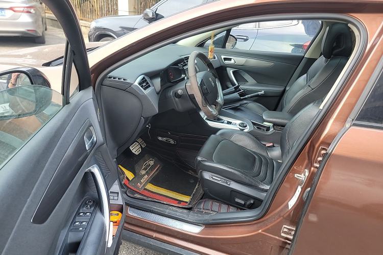 Used DS 6 2014 1.6T Luxury Edition THP160
