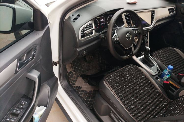 Used Volkswagen T-ROC 2021 280TSI DSG Two-Wheel Drive Elite Connect Edition