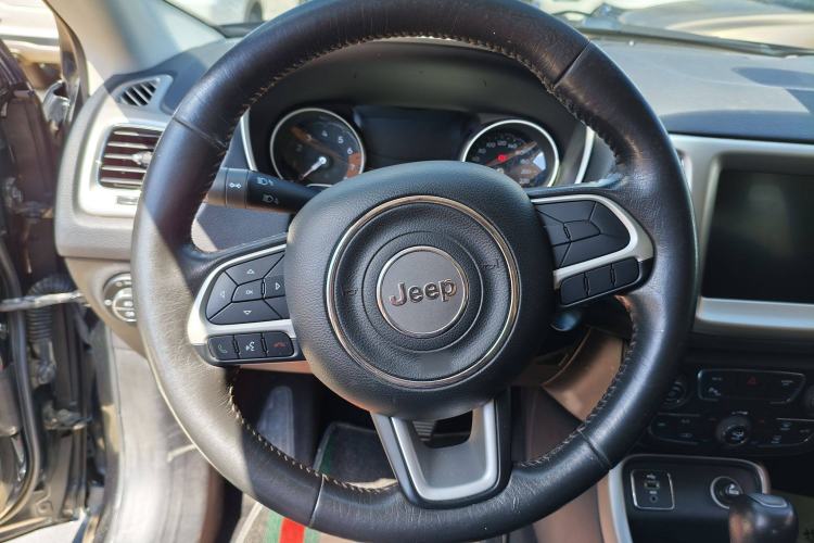 Used Jeep Compass 2017 200T Automatic Family Edition