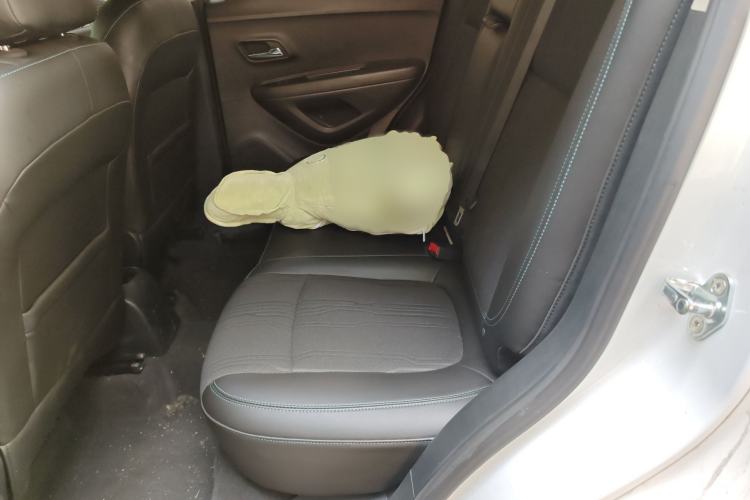 Used Chevrolet Trax 2016 1.4T Automatic Two-Wheel Drive Luxury Version Interior 4