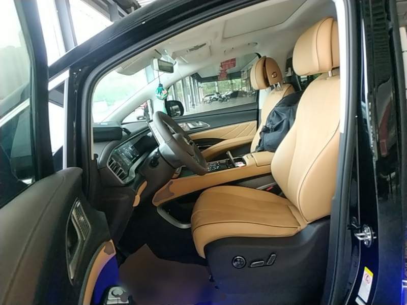 Used Denza D9 2024 EV 600 Four-Wheel-Drive Flagship Model — 14