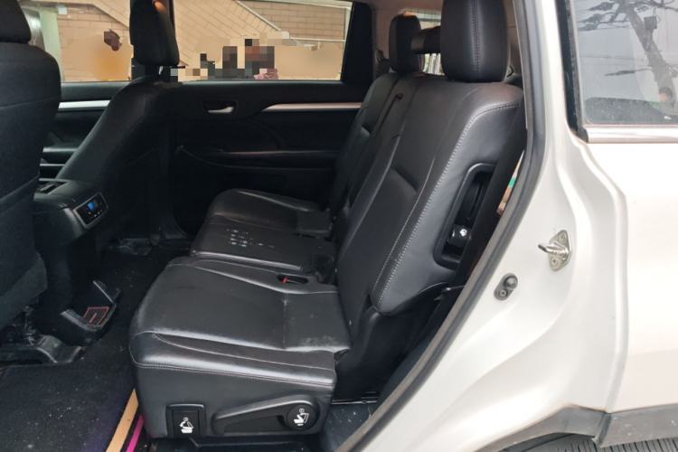 Used Toyota Highlander 2017 2.0T Four-Wheel Drive Luxury Edition 7 Seats Left Rear Seat