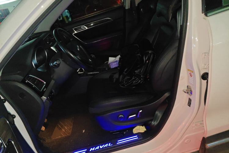 Used Haval H6 Coupe 2015 Blue Label 2.0T Manual Two-Wheel-Drive Elite Model
