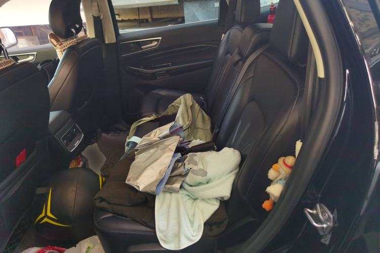 Used Ford Edge 2021 PLUS EcoBoost 245 Two-Wheel-Drive Titanium 7-Seater
