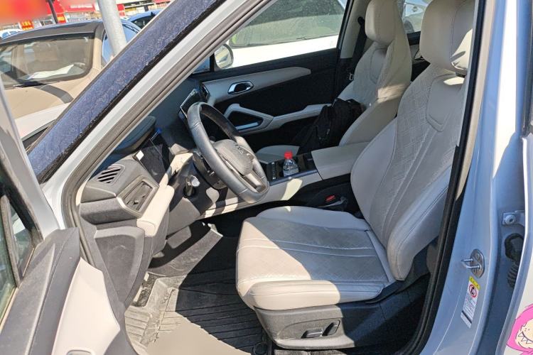 Used BYD Yuan UP 2025 Intelligent Driving Version 401 km Beyond-Range Edition