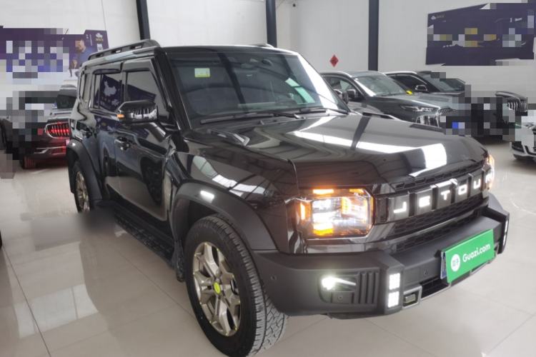 Used JETOUR Traveler 2023 2.0T All-Wheel Drive Conquer PRO Front Right 45 Deg