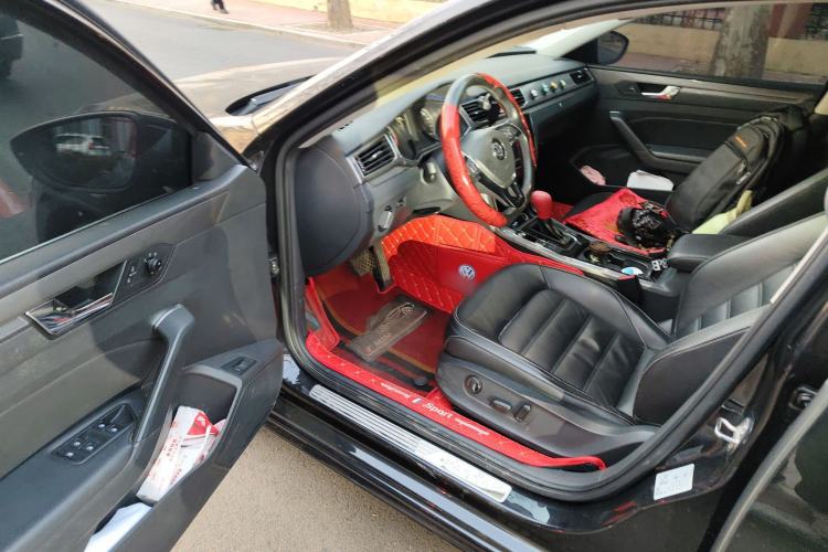 Used Volkswagen Passat 2017 330TSI DSG Luxury Edition
