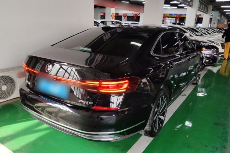 Used Volkswagen Passat 2025 Premium Version 380TSI Dragon Edition Rear Right 45 Deg