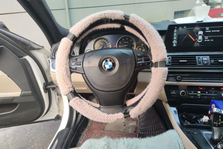 Used BMW 5 Series 2011 523Li Leading Model
