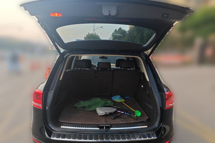 Used Volkswagen Touareg 2011 3.0 TSI Comfort Version
