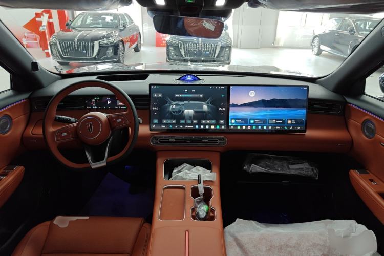 Used Hongqi HS6 PHEV 2026 240 Smart Hybrid Version Center Console