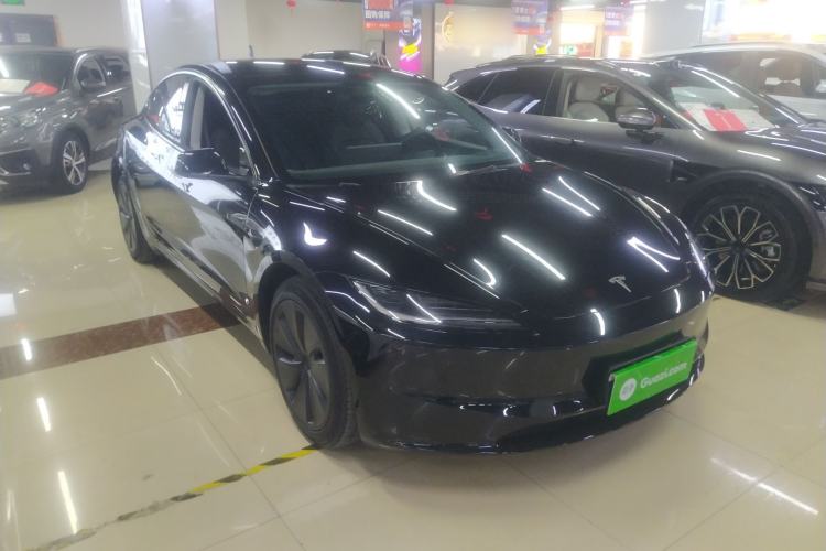 Used Tesla Model 3 2023 Rear-Wheel-Drive Version Front Right 45 Deg