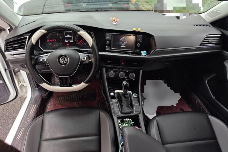 Used Volkswagen Sagitar 2019 280TSI DSG Comfort Version China VI Standard Center Console