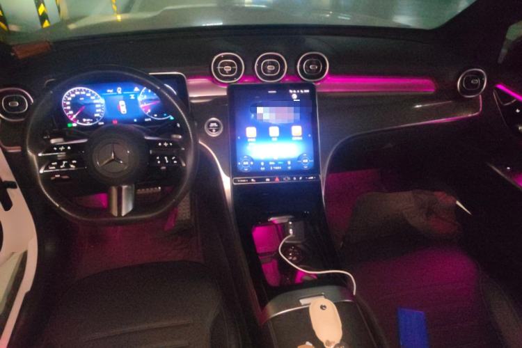 Used Mercedes-Benz GLC Coupe 2025 GLC 260 4MATIC Coupe SUV Center Console