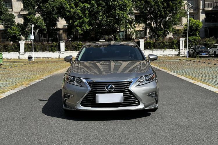 Used Lexus ES 2016 200 Midnight Special Limited Edition
