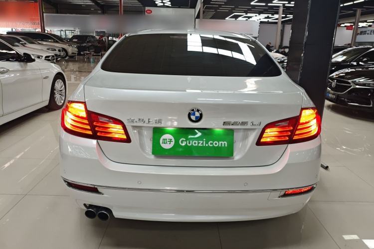 Used BMW 5 Series 2014 525Li Luxury Design Package
